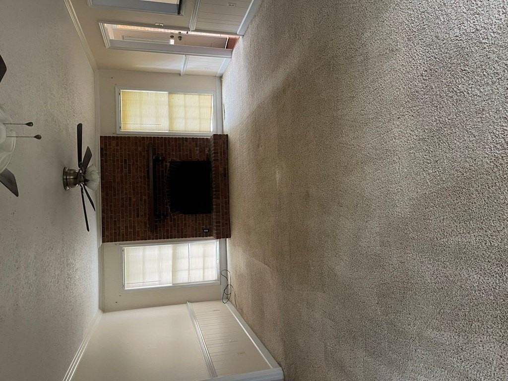 1716 Whisperwood St - Photo 5 of 10