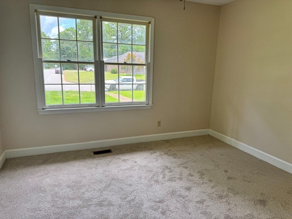 2714 Pine Manor Ln - Photo 5 of 11