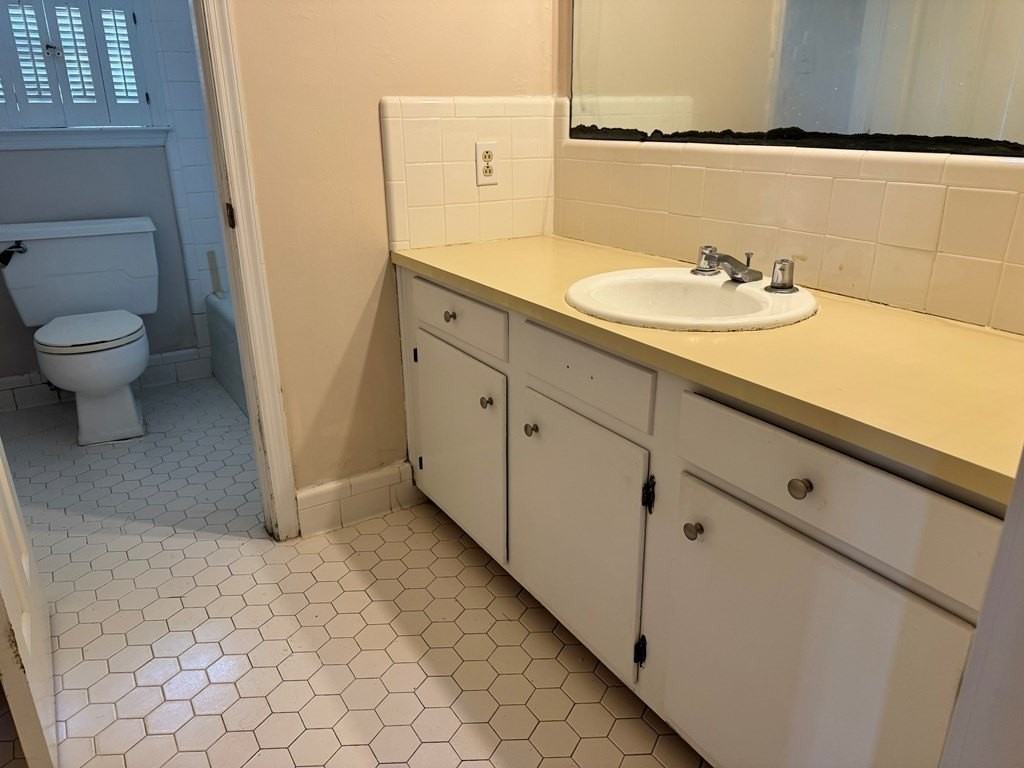 2714 Pine Manor Ln - Photo 6 of 11