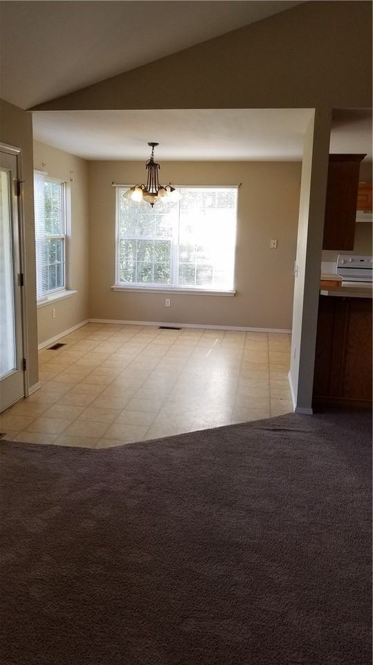 17 Slifer Dr - Photo 7 of 15