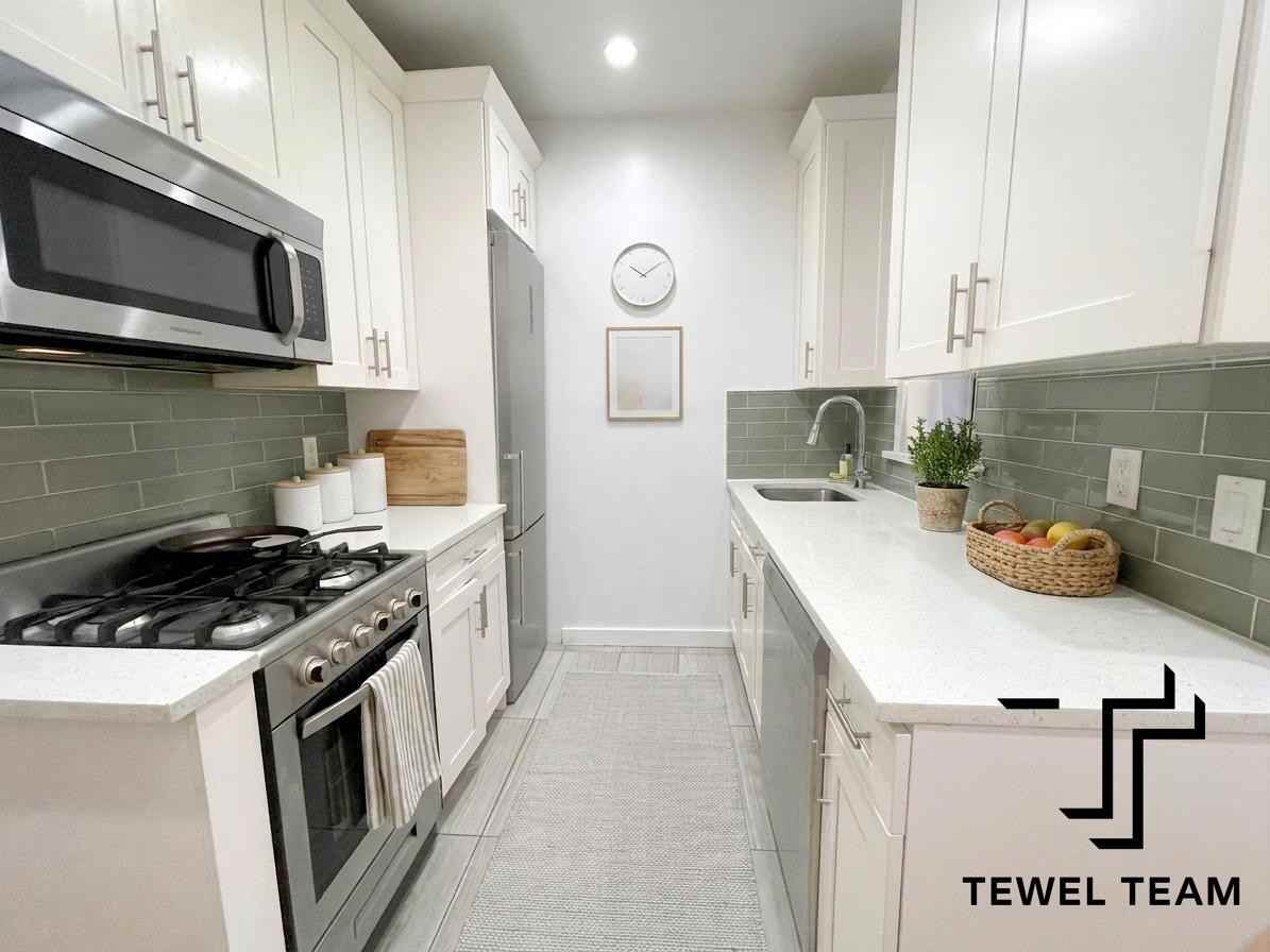 496 Manhattan Avenue #4A - Photo 3 of 19