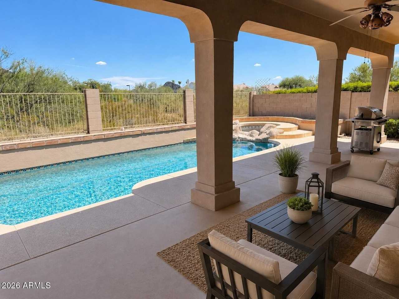 13065 E Shangri La Rd - Photo 4 of 17