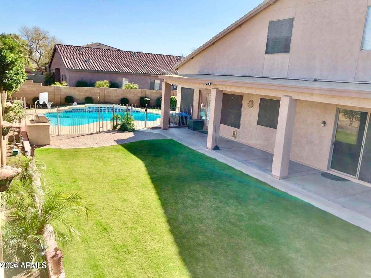 345 N Date Palm Dr - Photo 2 of 25