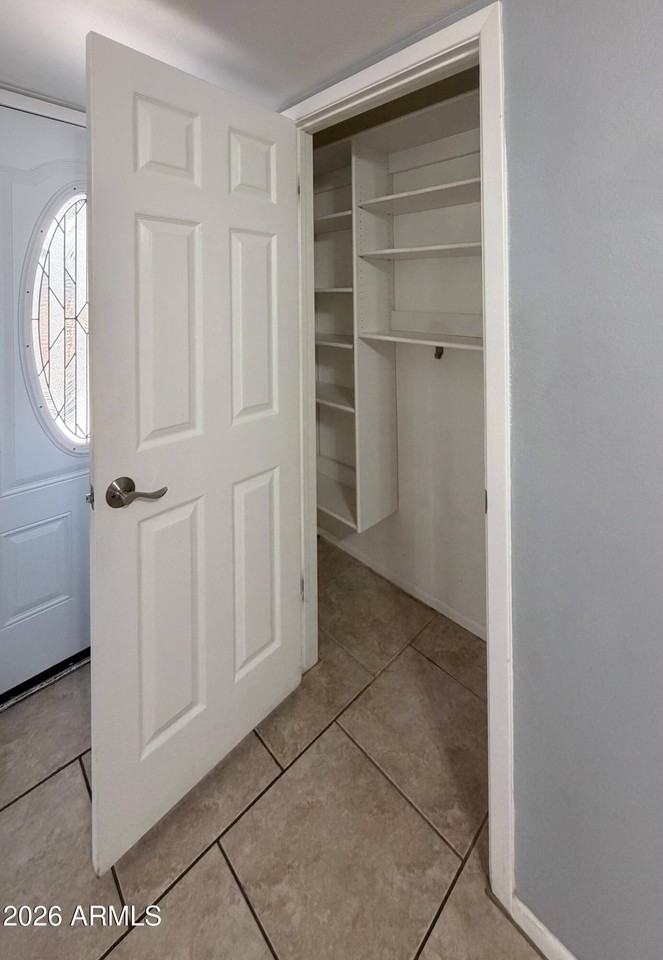 11815 N 65th Ave - Photo 4 of 41