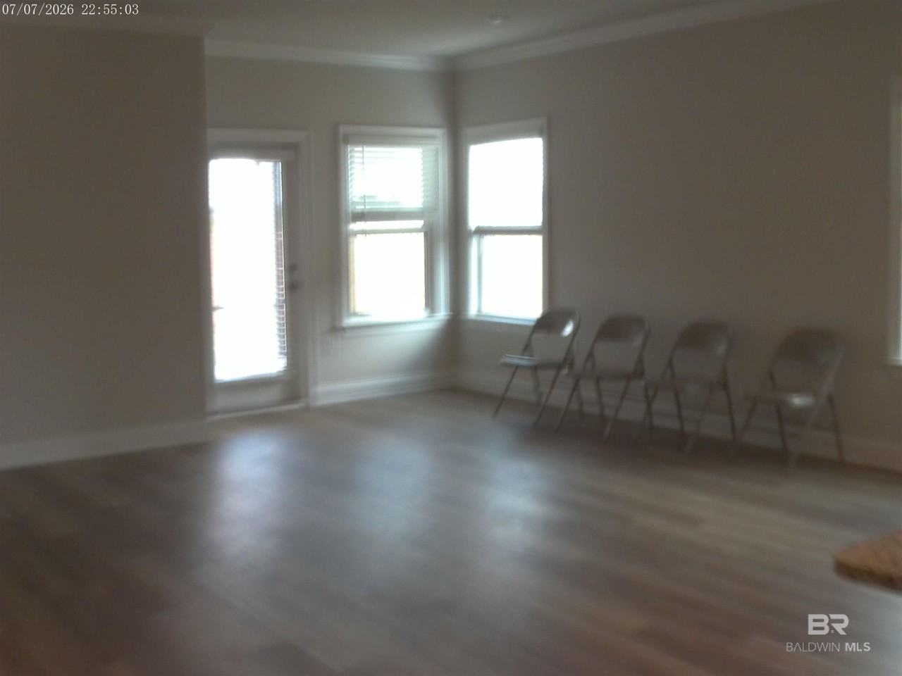 1069 Hayward Loop - Photo 2 of 23