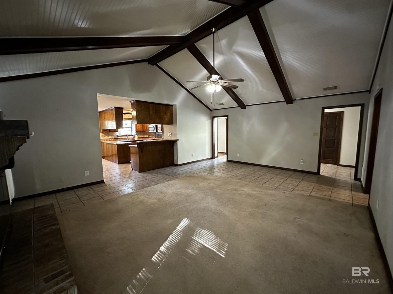 106 Lively Cir - Photo 4 of 25