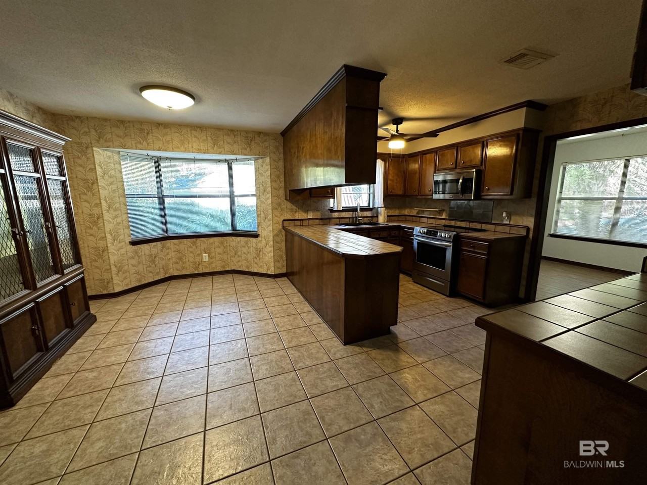 106 Lively Cir - Photo 6 of 25