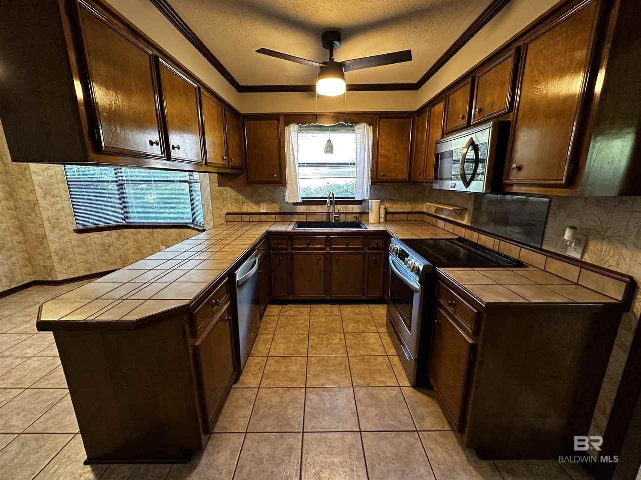 106 Lively Cir - Photo 7 of 25