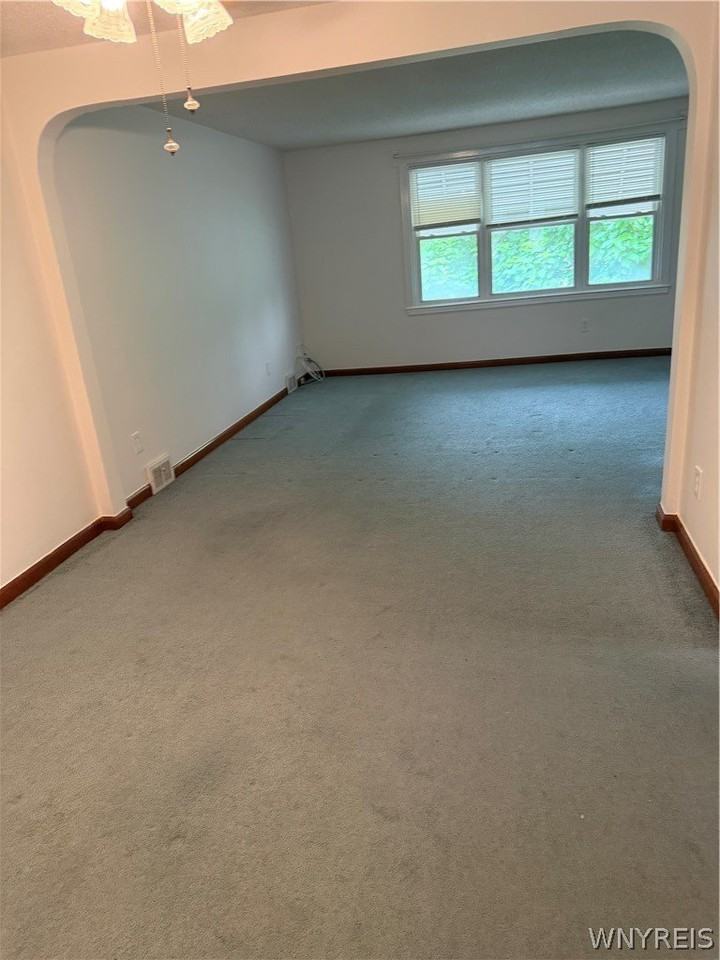806 Cleveland Dr - Photo 4 of 12