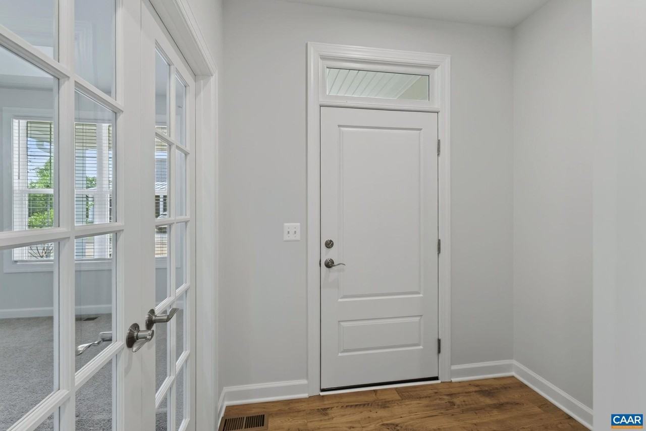 3441 Odom Ct - Photo 3 of 31