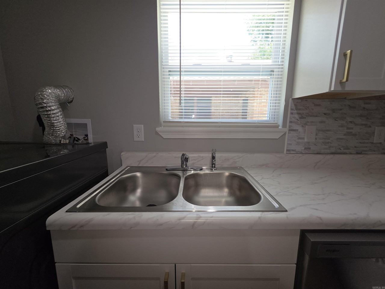 1215 Dennison St - Photo 6 of 16
