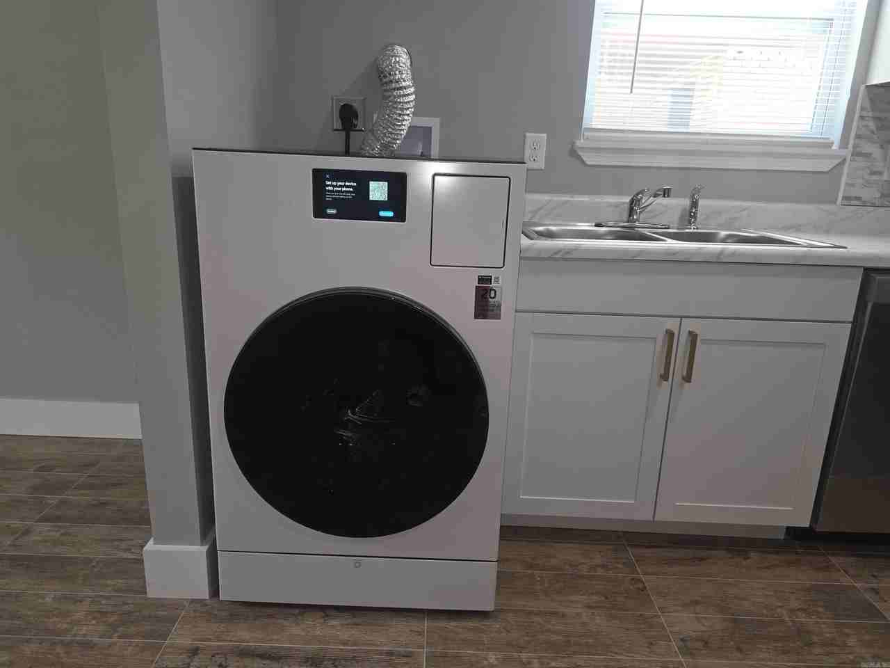 1215 Dennison St - Photo 7 of 16