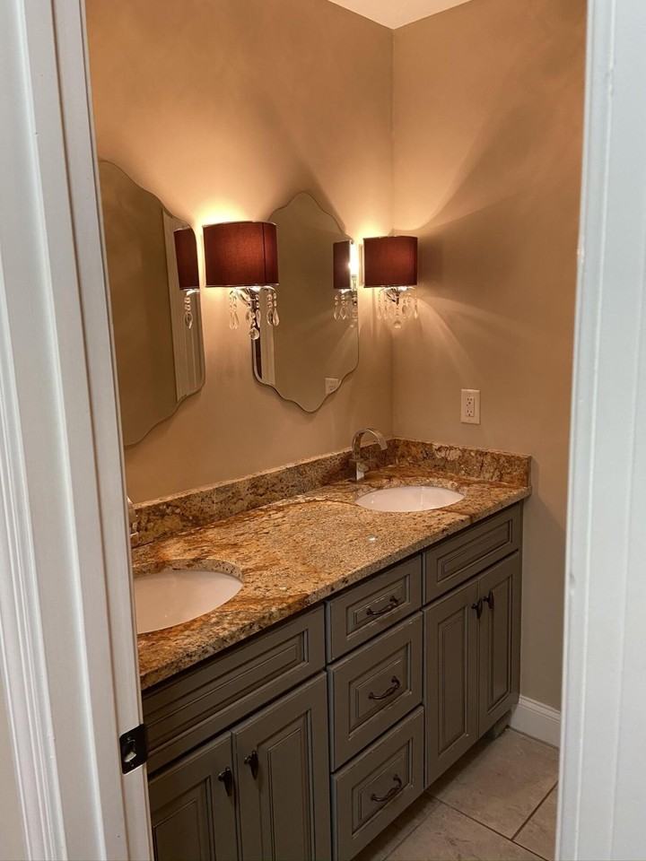 909 Avon Pl - Photo 6 of 17