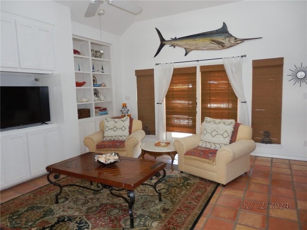 256 Beachwalk Ln - Photo 3 of 21