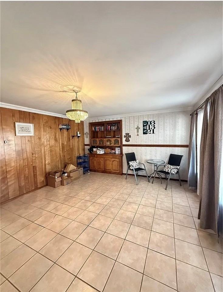 1603 Pena St - Photo 4 of 15