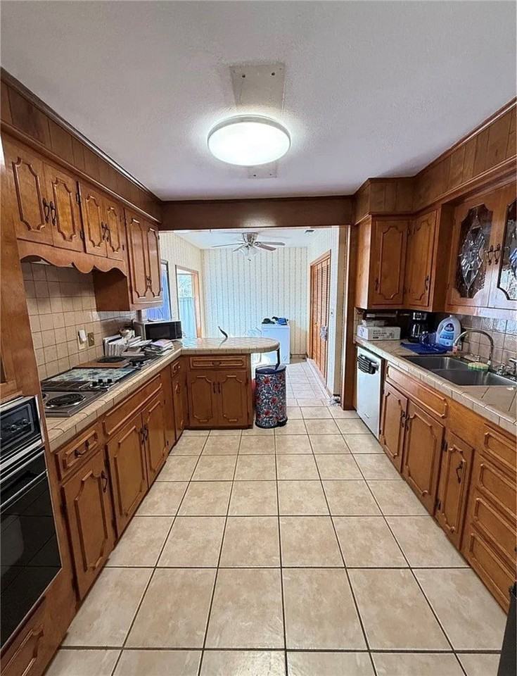 1603 Pena St - Photo 5 of 15