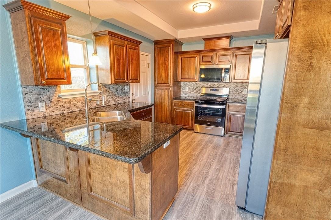 2937 Gollihar Rd #1 - Photo 6 of 38