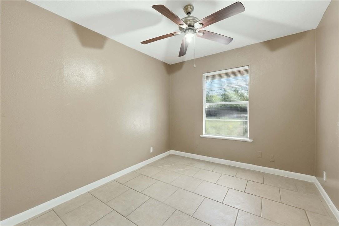 1110 Shephard Dr - Photo 5 of 14