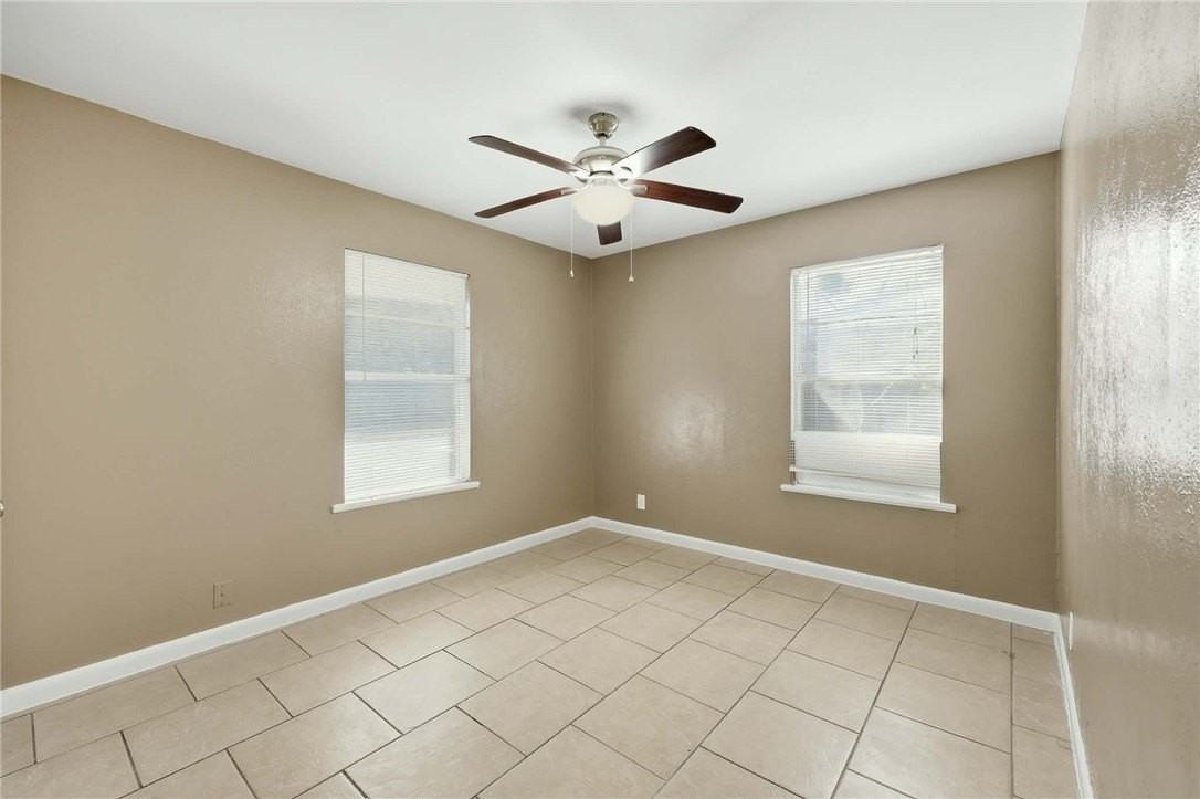1110 Shephard Dr - Photo 7 of 14