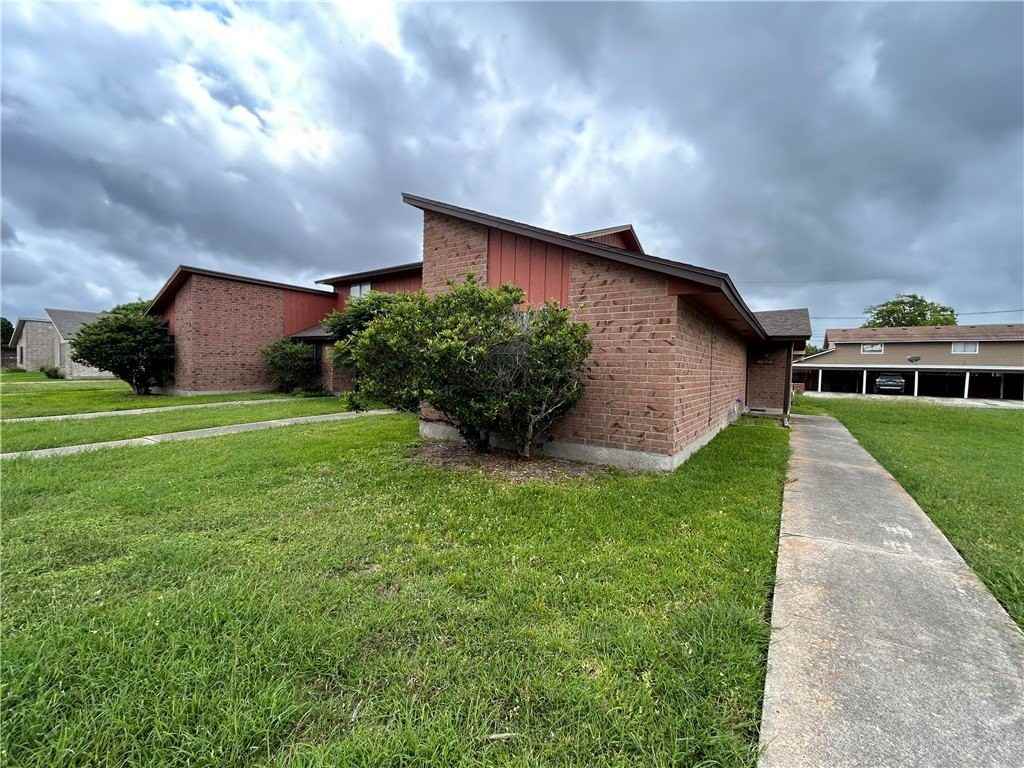 4217 Acushnet Dr #D - Photo 2 of 26
