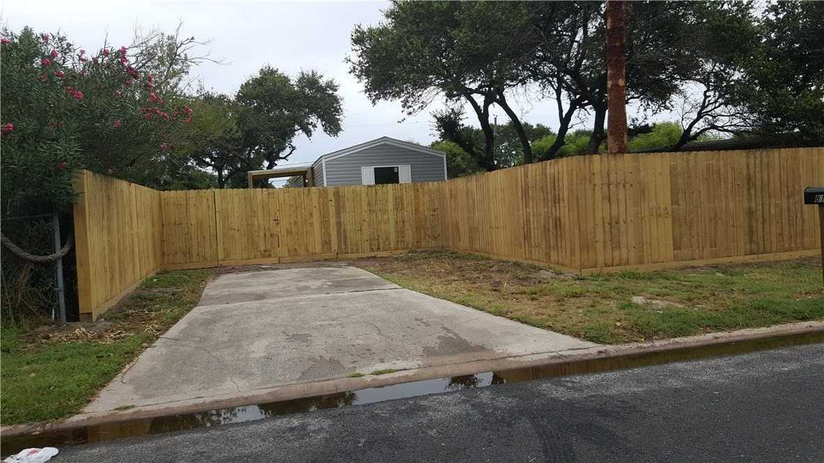 810 Mcdonald St - Photo 2 of 28