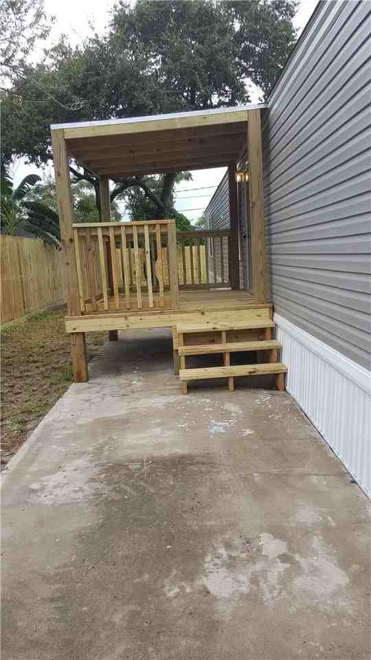 810 Mcdonald St - Photo 3 of 28