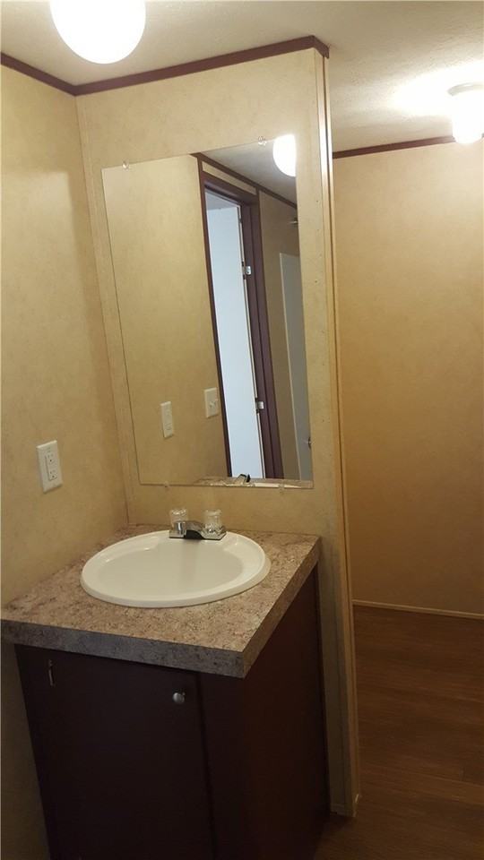 810 Mcdonald St - Photo 7 of 28