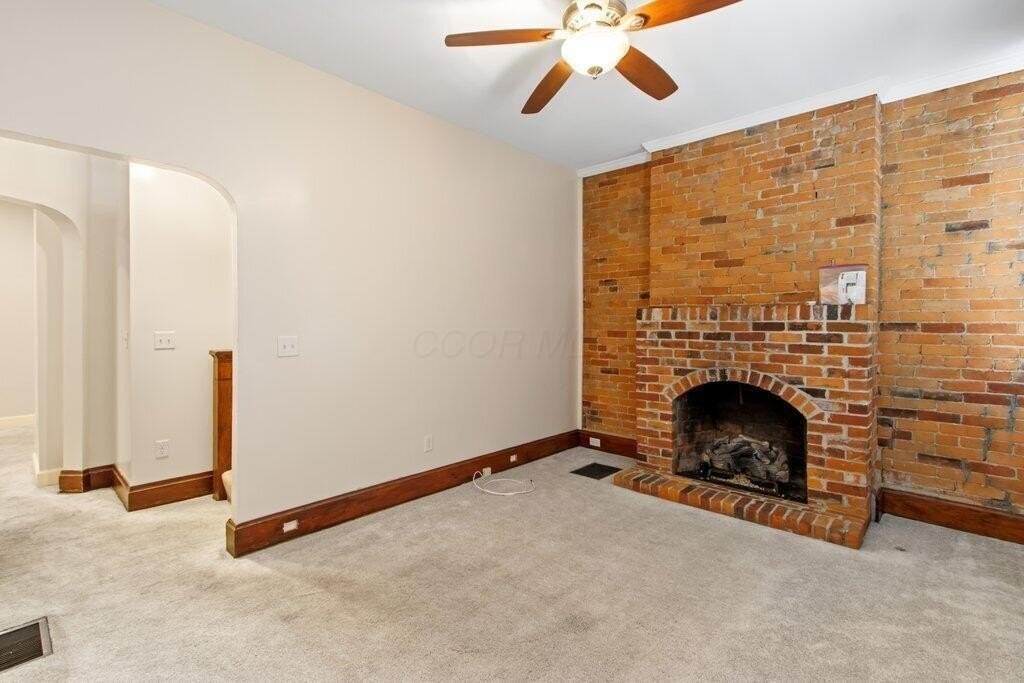 22 E Frankfort St - Photo 7 of 34