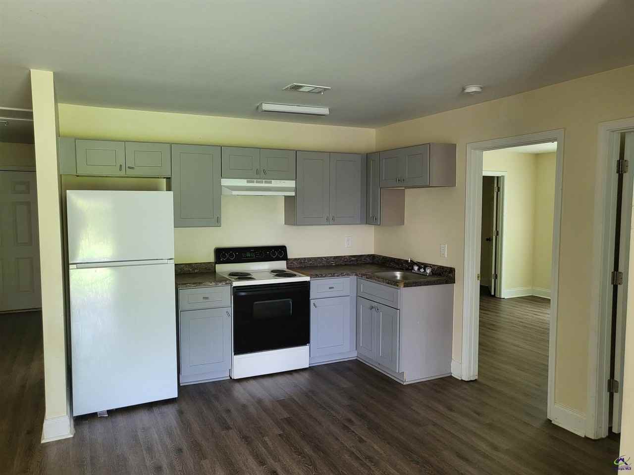 119 Ronald Pride Blvd Apt C - Photo 4 of 11