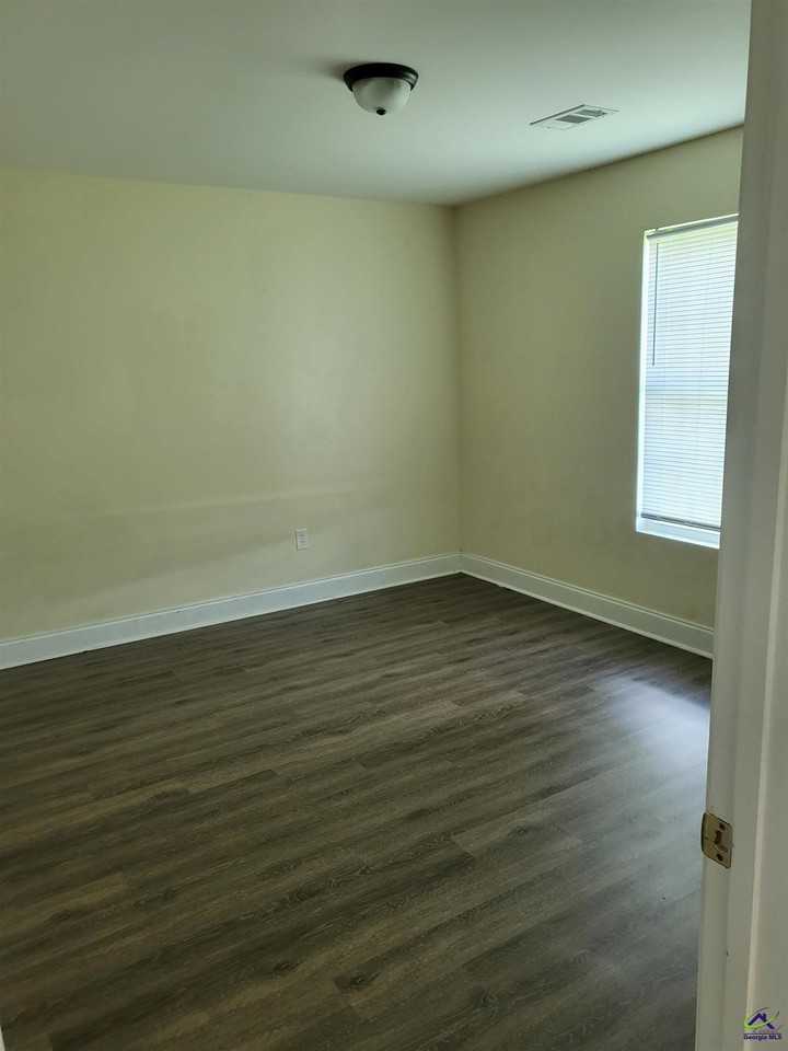 119 Ronald Pride Blvd Apt C - Photo 5 of 11