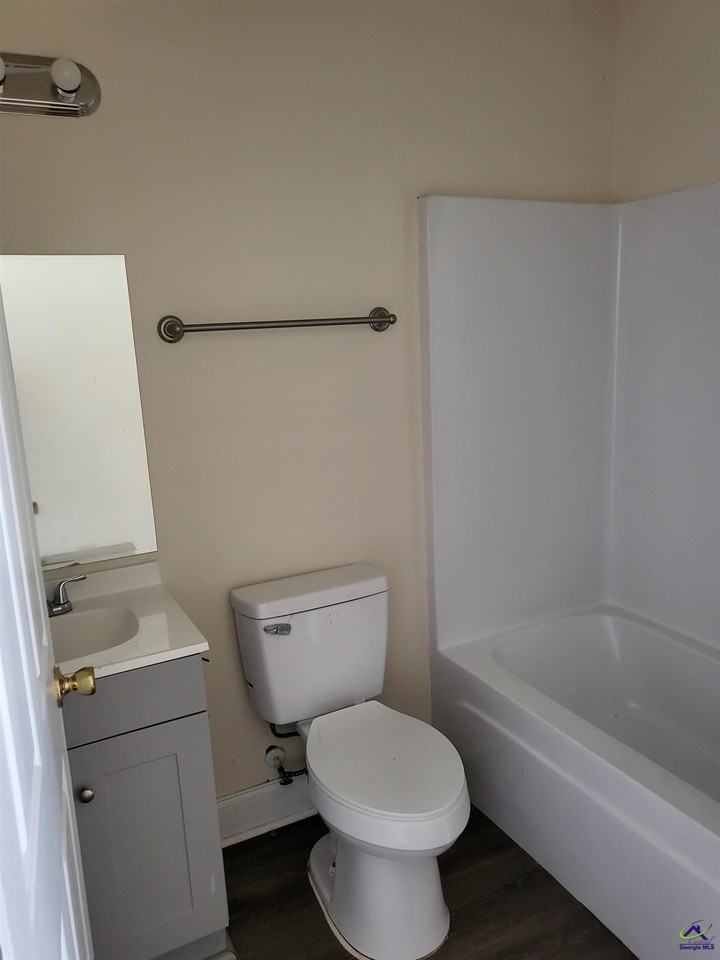 119 Ronald Pride Blvd Apt C - Photo 7 of 11