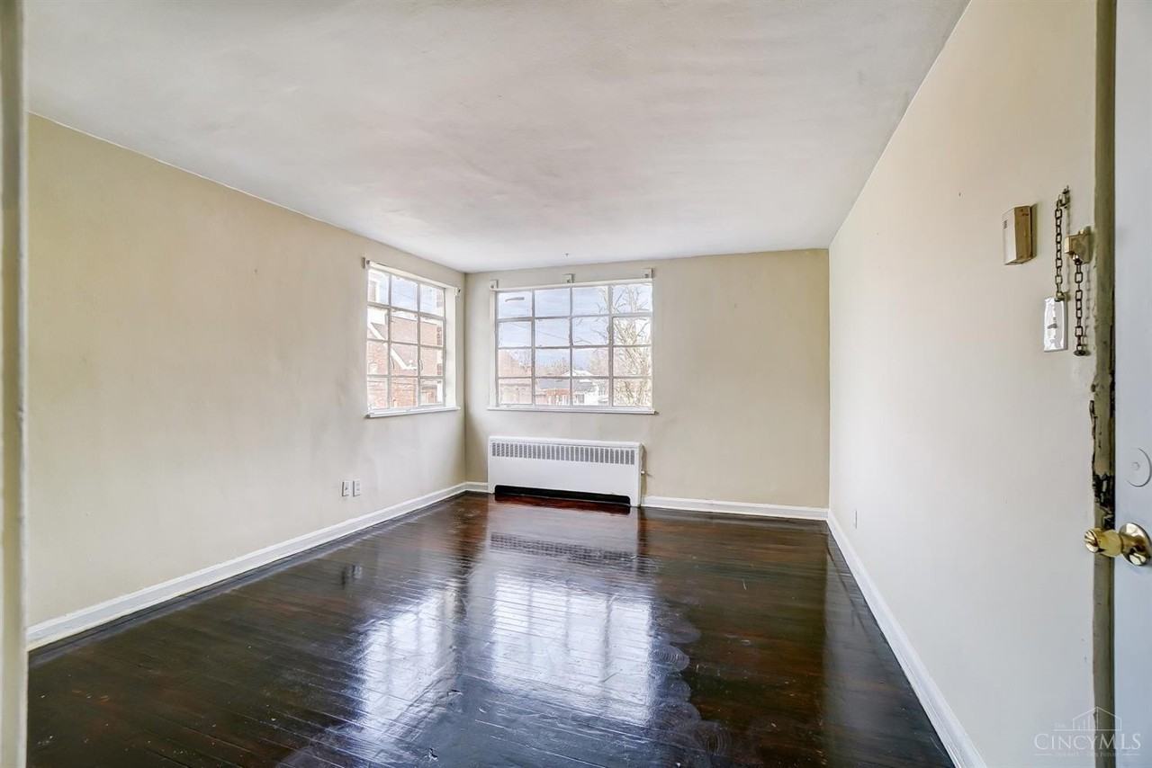 631 Mulberry St #2 - Photo 3 of 22
