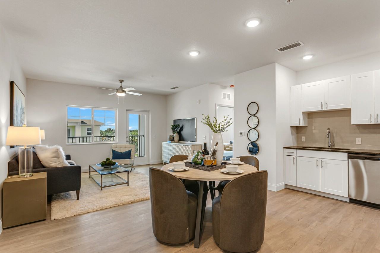 1040 Clearwater Largo Road NorthApt 203 #1040-203 - Photo 2 of 15