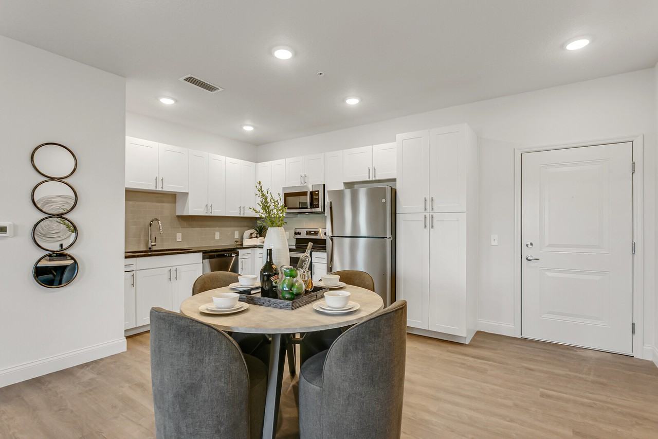 1040 Clearwater Largo Road NorthApt 203 #1040-203 - Photo 3 of 15