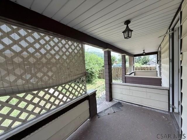 541 Ash St - Photo 3 of 32