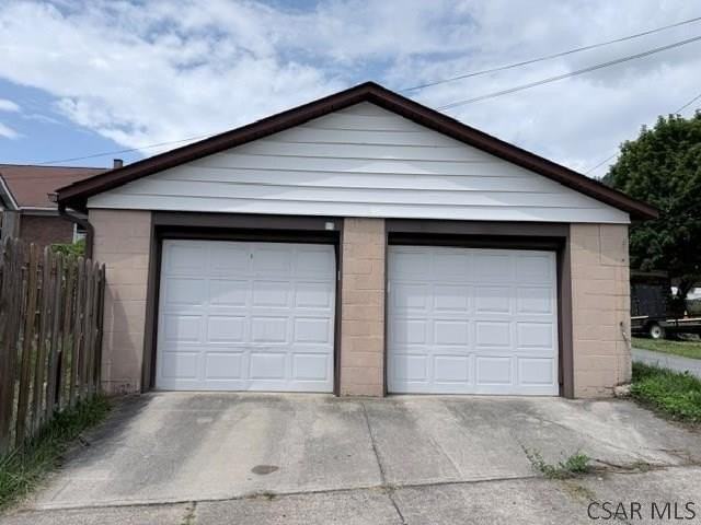 541 Ash St - Photo 7 of 32