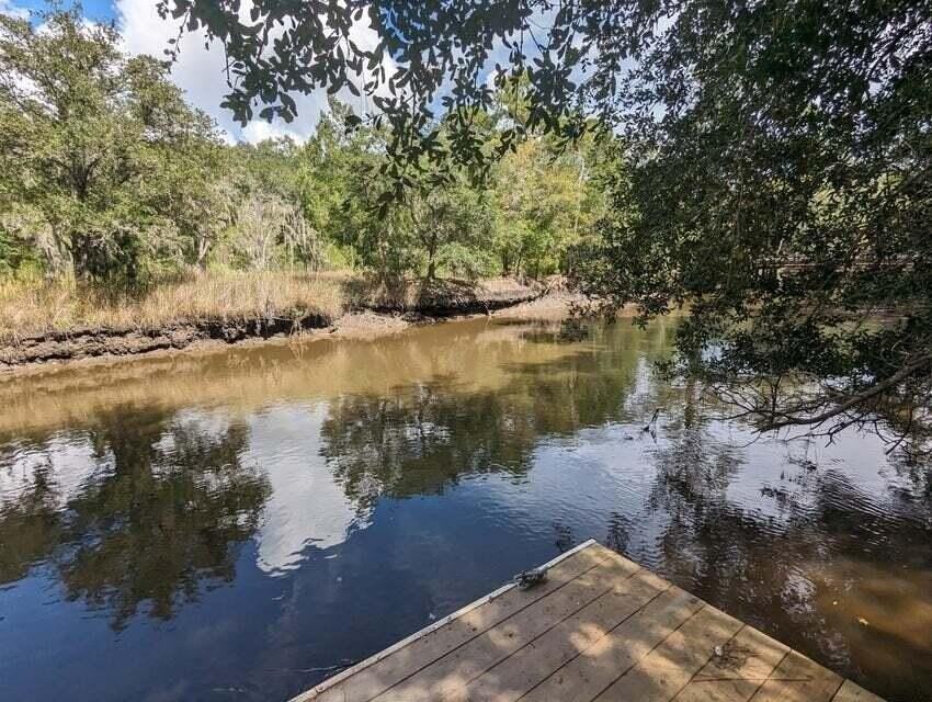 2944 Old Pond Rd - Photo 2 of 18