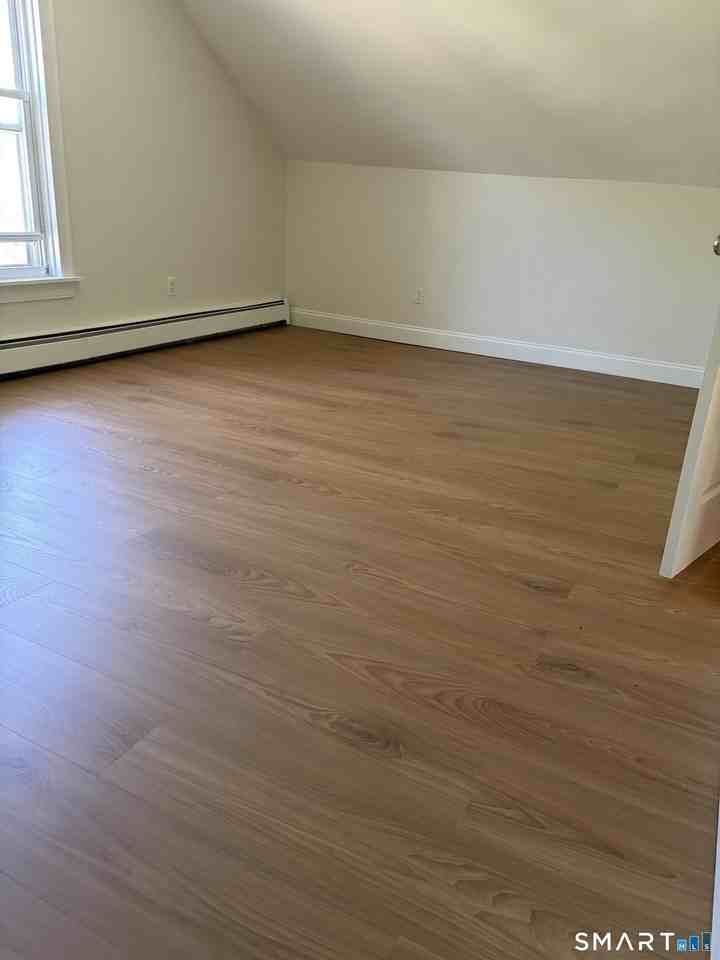3739 Hillside Ave - Photo 7 of 9