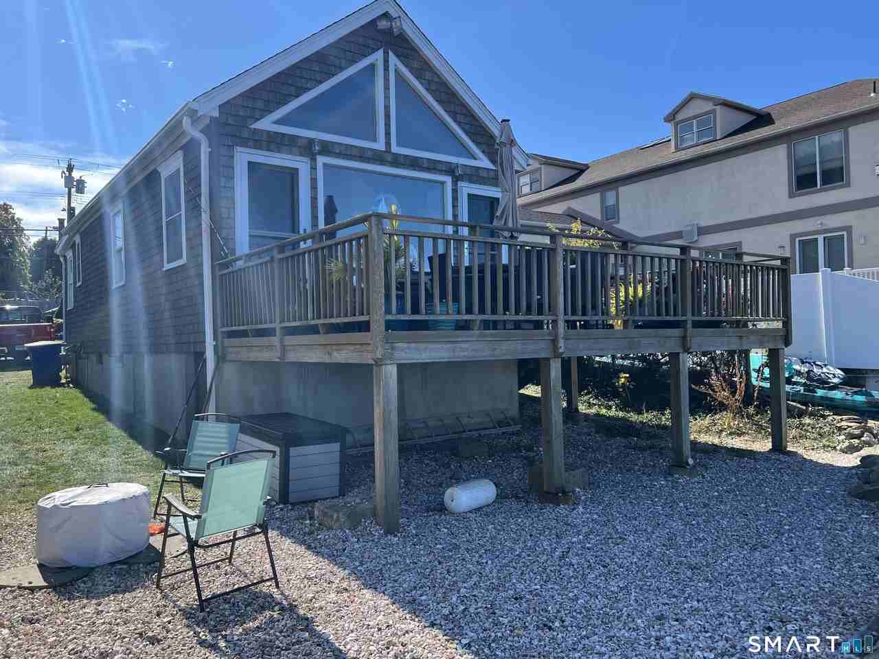 130 Cove St - Photo 2 of 18