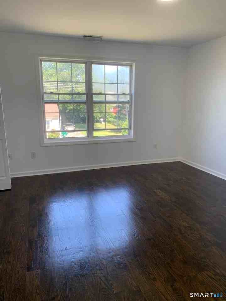 175 Harding Ave - Photo 6 of 28