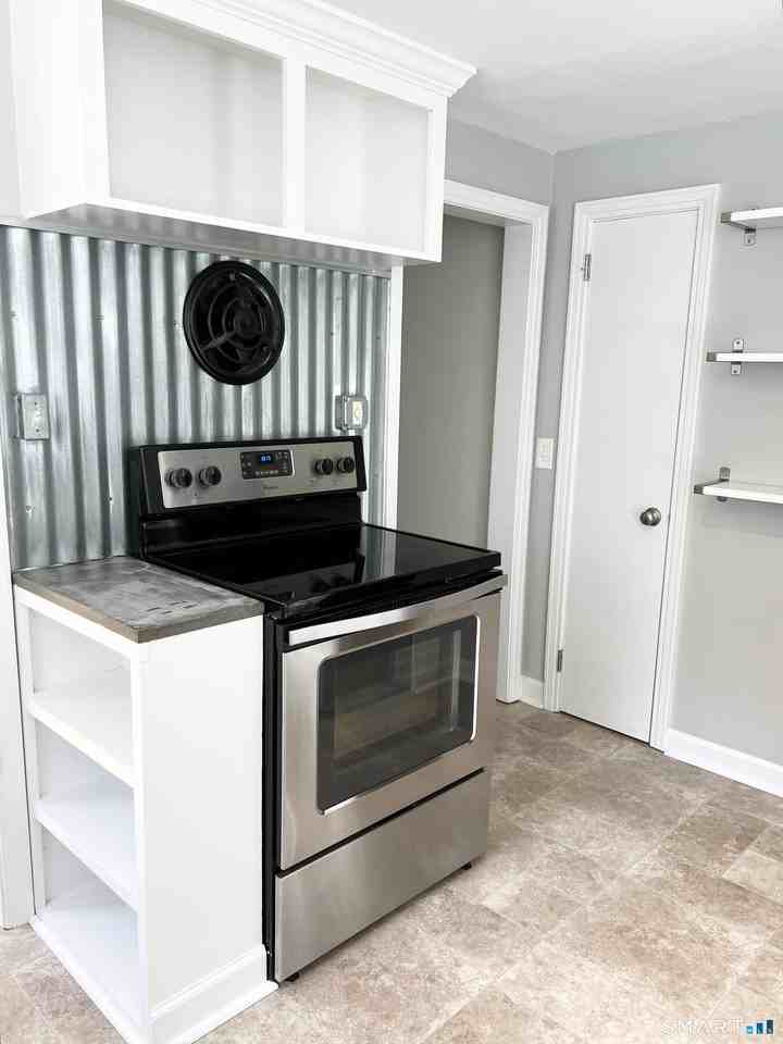 1360 Main St - Photo 7 of 38