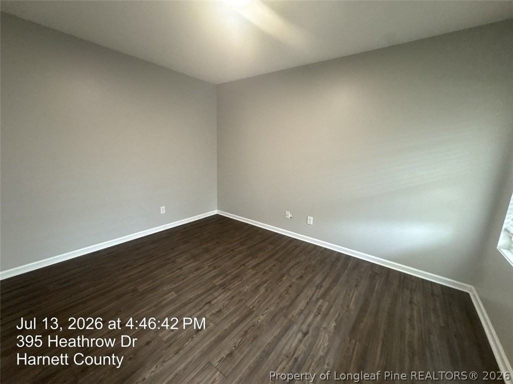 395 Heathrow Dr - Photo 6 of 40