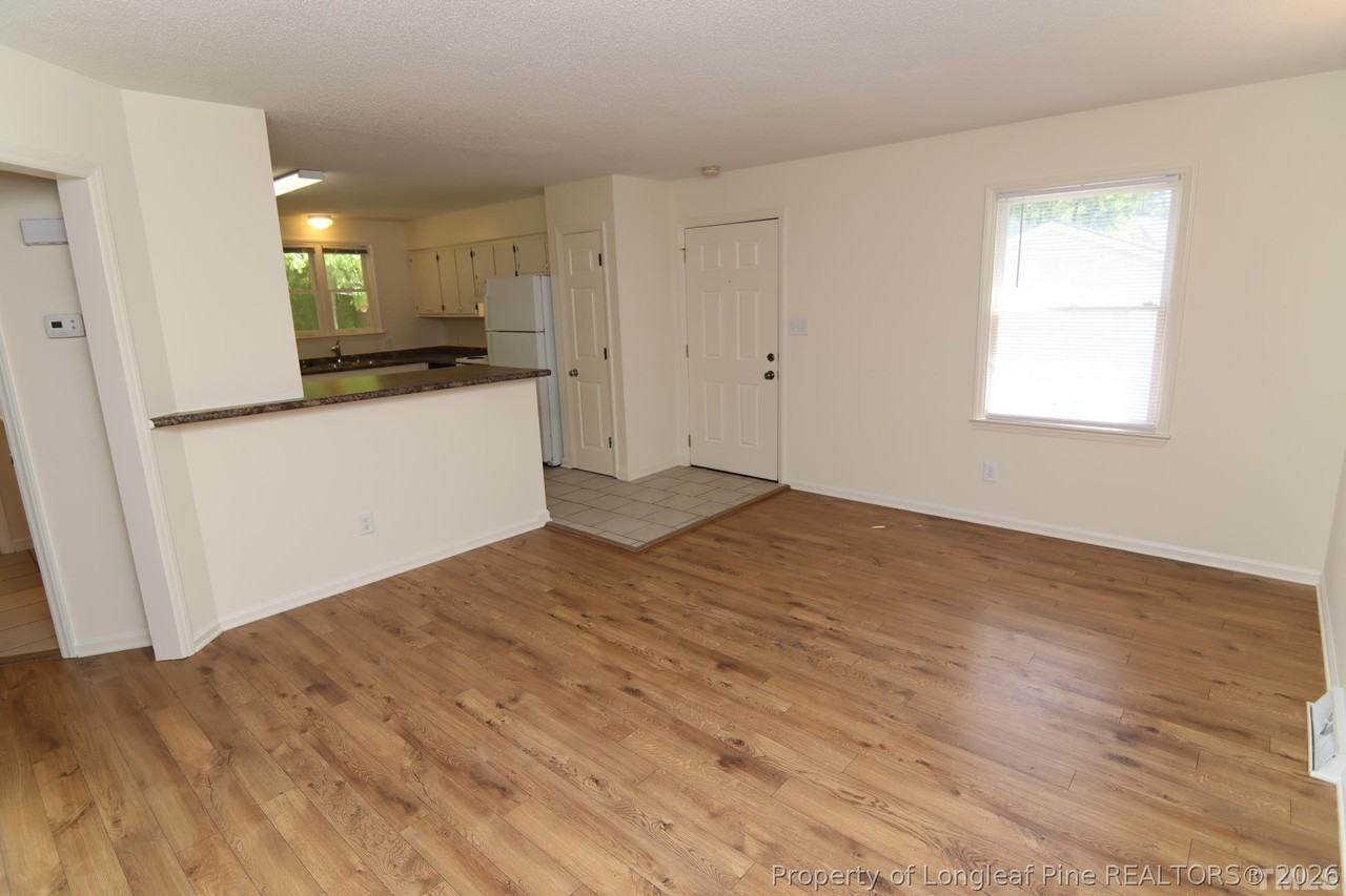 6114 Deerwood Pl - Photo 4 of 28