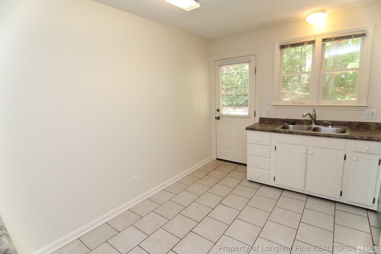 6114 Deerwood Pl - Photo 6 of 28