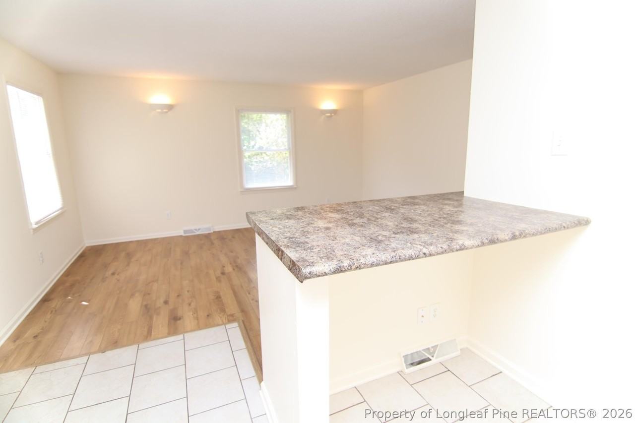 6114 Deerwood Pl - Photo 7 of 28