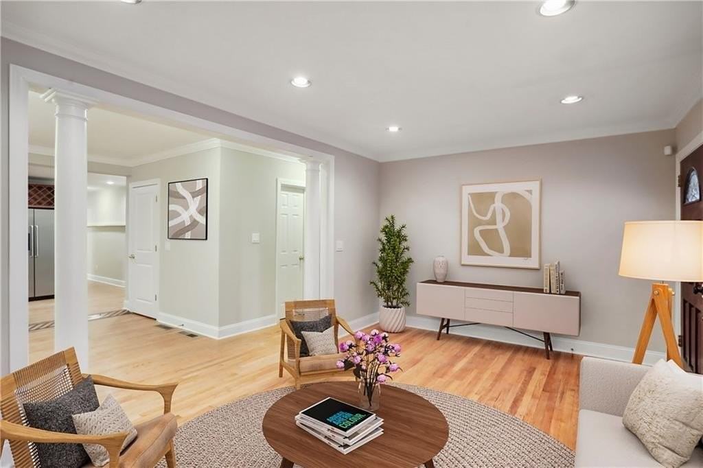 99 Bates Ave Ne - Photo 3 of 25