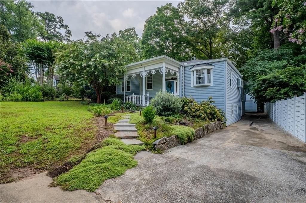 1053 Vista Trl Ne - Photo 2 of 37