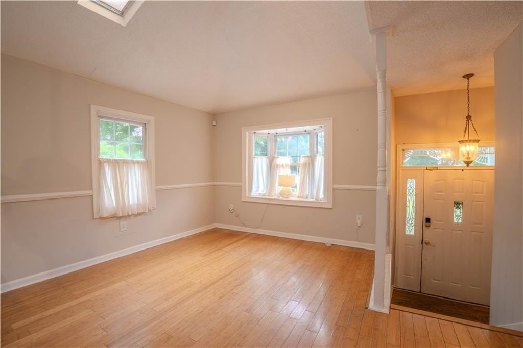 1053 Vista Trl Ne - Photo 6 of 37
