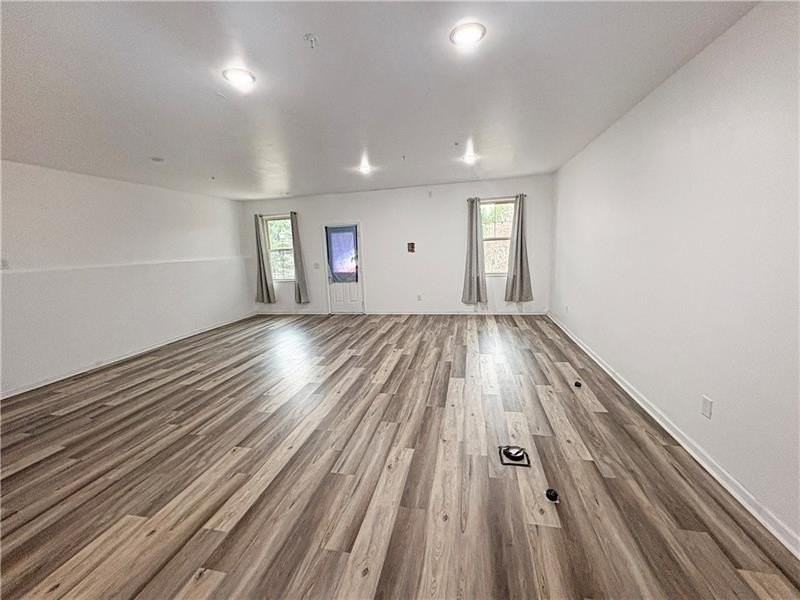 339 Cherryhill Ln #R - Photo 3 of 19