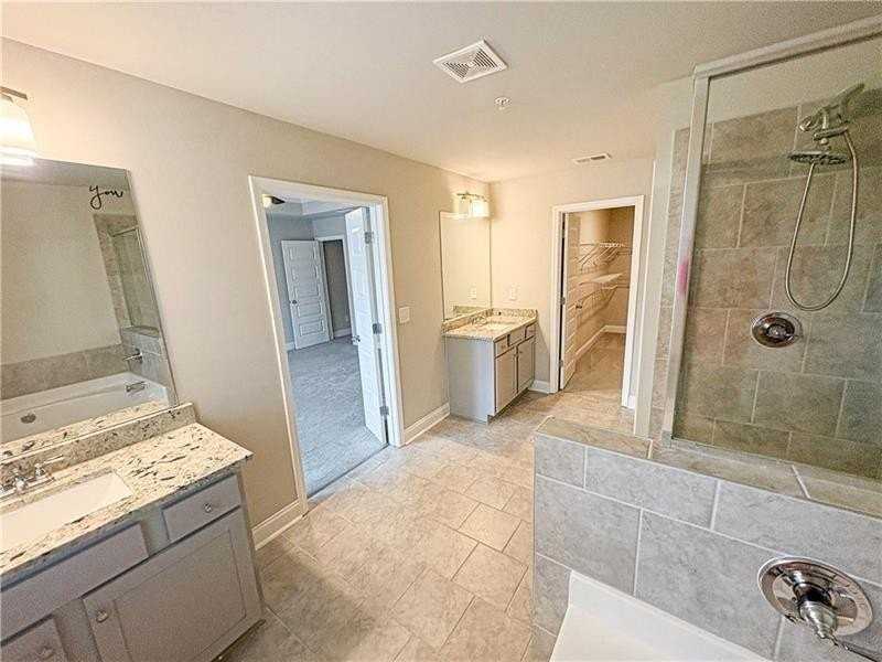 339 Cherryhill Ln #R - Photo 7 of 19